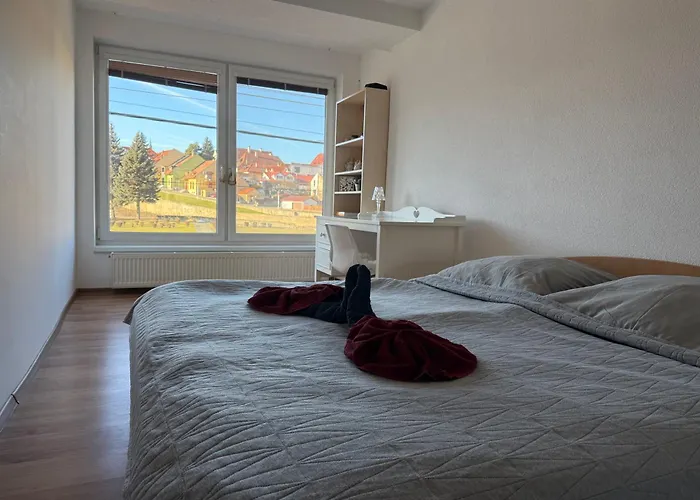 Contact 公寓 巴尔代约夫